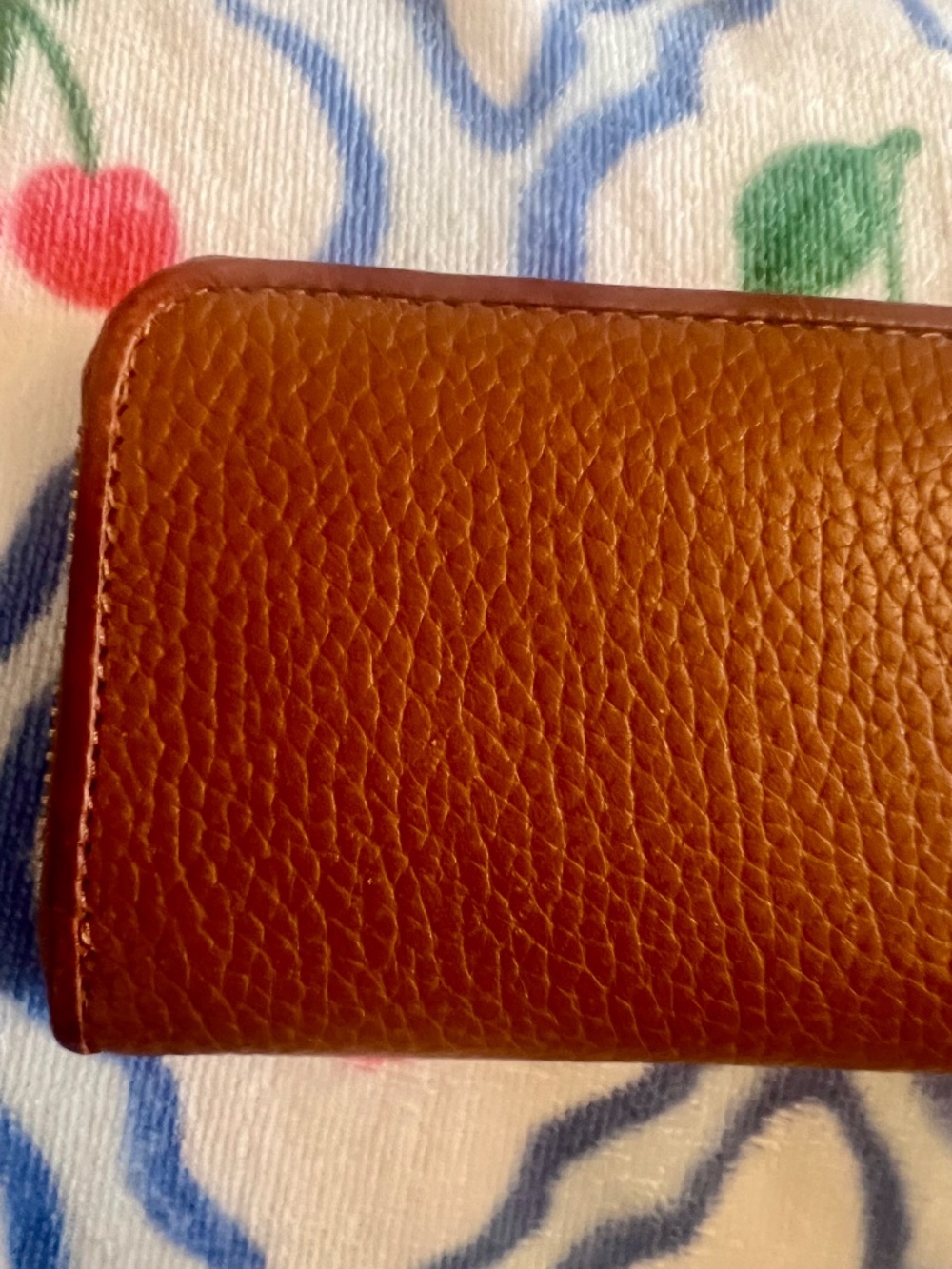 Like new Dooney & Bourke brown leather wallet - Picture 16 of 16